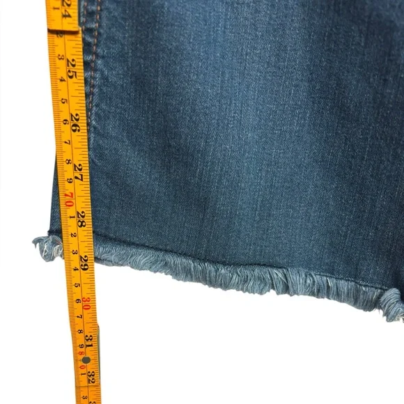 Women's Blue Jeans - Picture 11 of 12